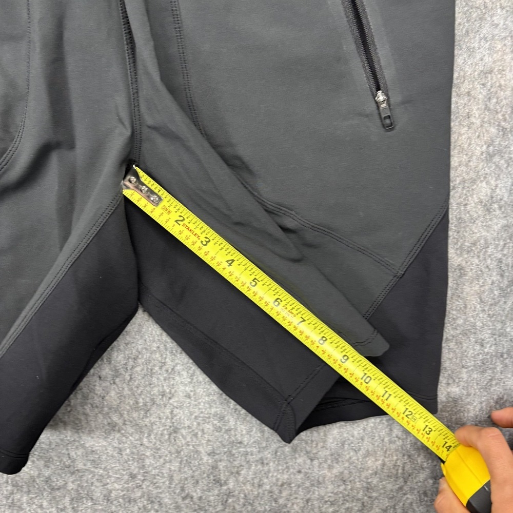 Lululemon Shorts Men's Medium Black Pockets Gym Train Athleisure 9" LM7A39S - Picture 4 of 10